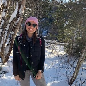 Meet your Posher, Hilary